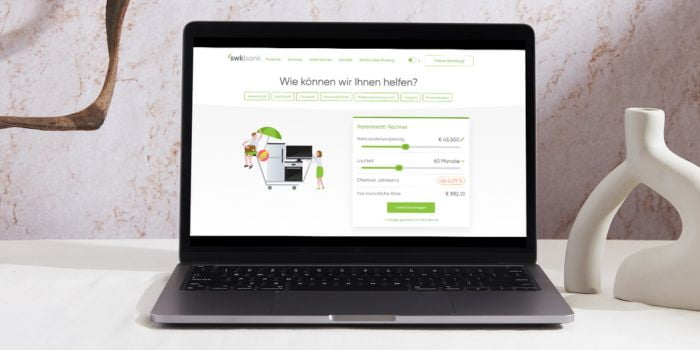 Laptop mit SWK Bank Kreditrechner