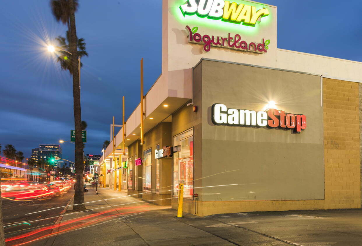 Tienda de GameStop en Sunset Boulevard, Los Ángeles, Enero de 2021 reddit wall street